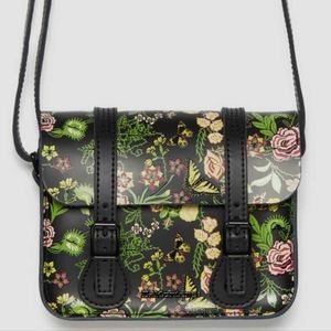NWT  Dr Martens Bloom 7inch crossbody bag